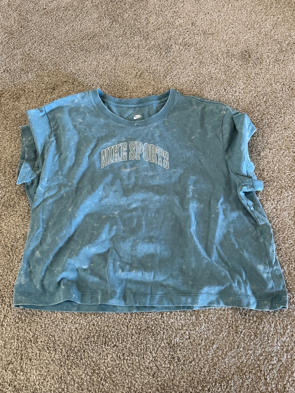 Nike Women's Teal Crop Top with 'Nike Sports' Graphic
